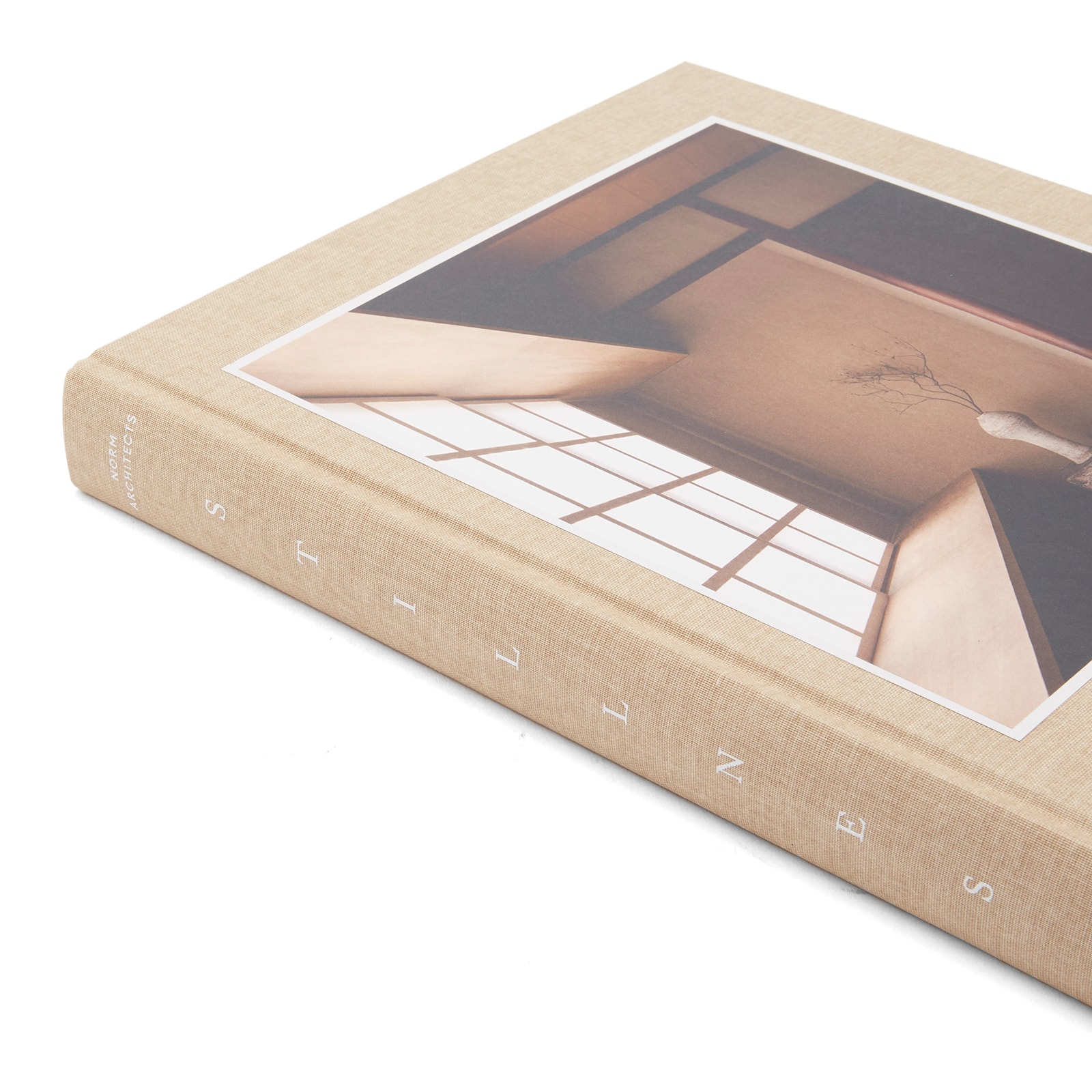 Gestalten Stillness: An Exploration of Japanese Aesthetics in Norm Architects 