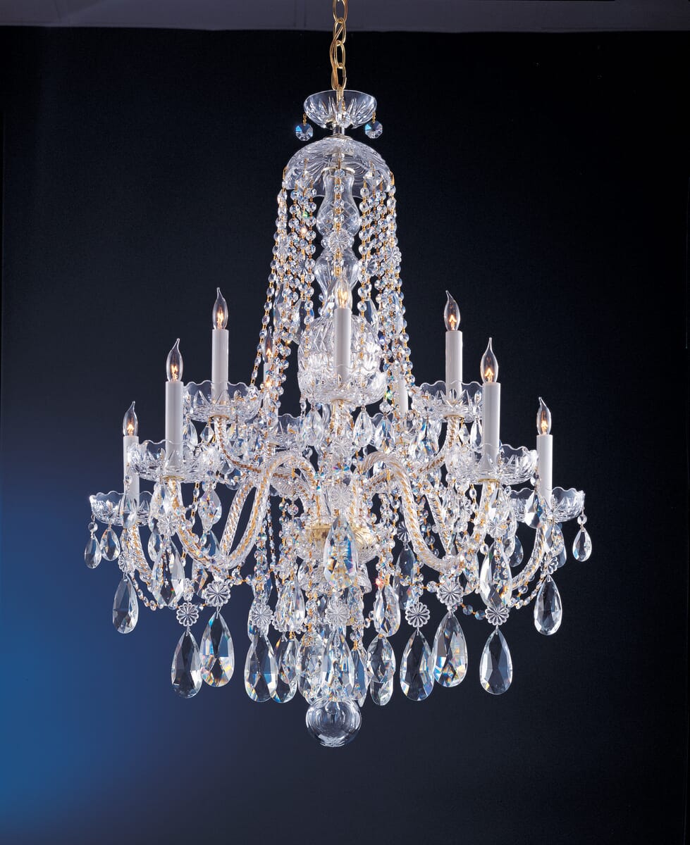 Traditional Crystal 10-Light 35" Traditional Chandelier in Polished Brass with Clear Spectra Crysta