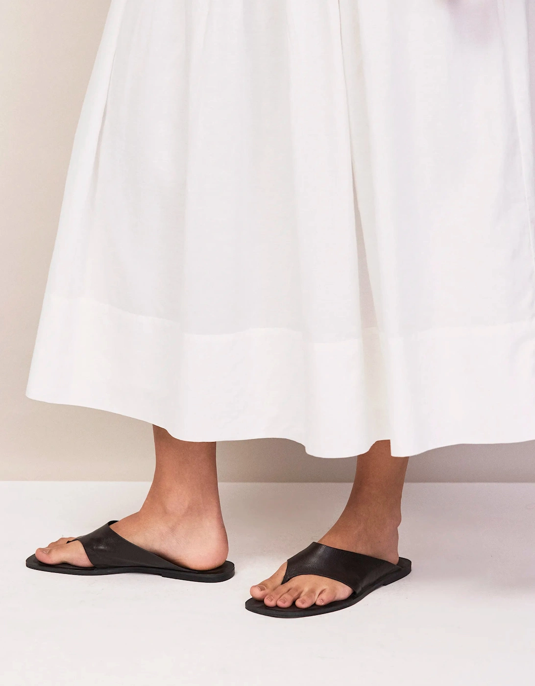 RO&ZO Women's Petite White Cotton Voile Shirred Bodice Dre