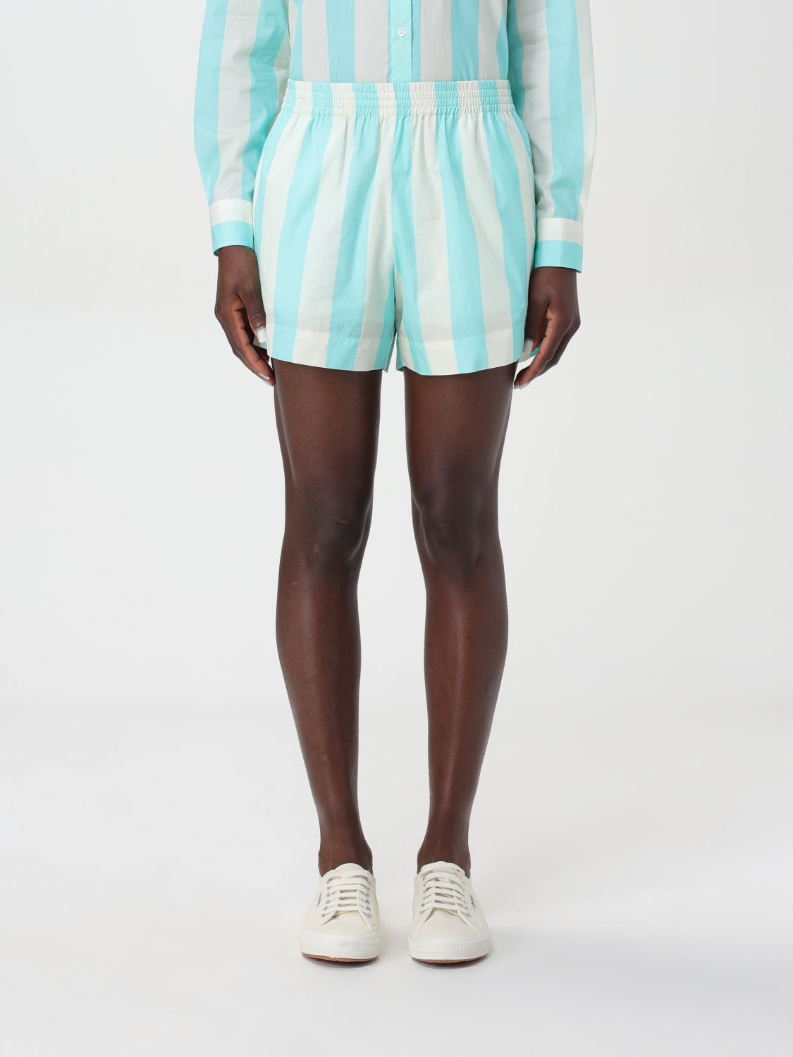 Short Woman color Fa01