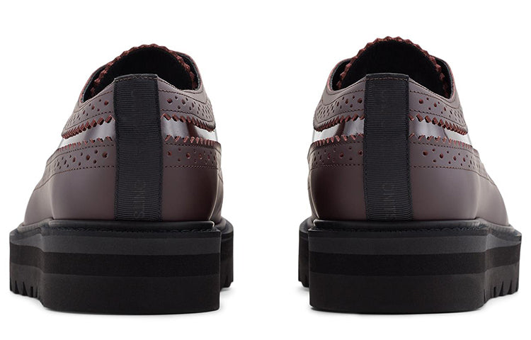 Brogue 'Burgundy'