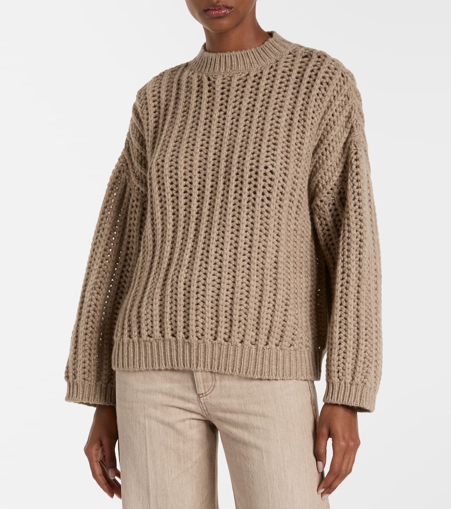 Cashmere sweater