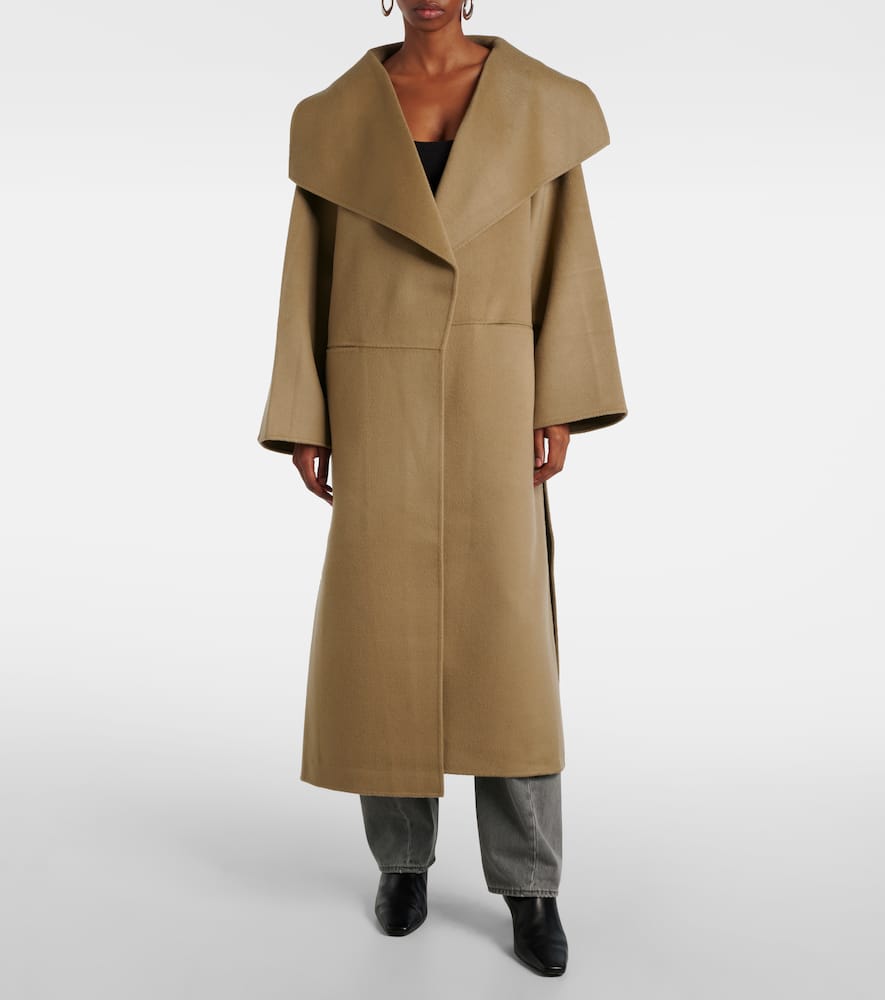 Signature wool and cashmere coat