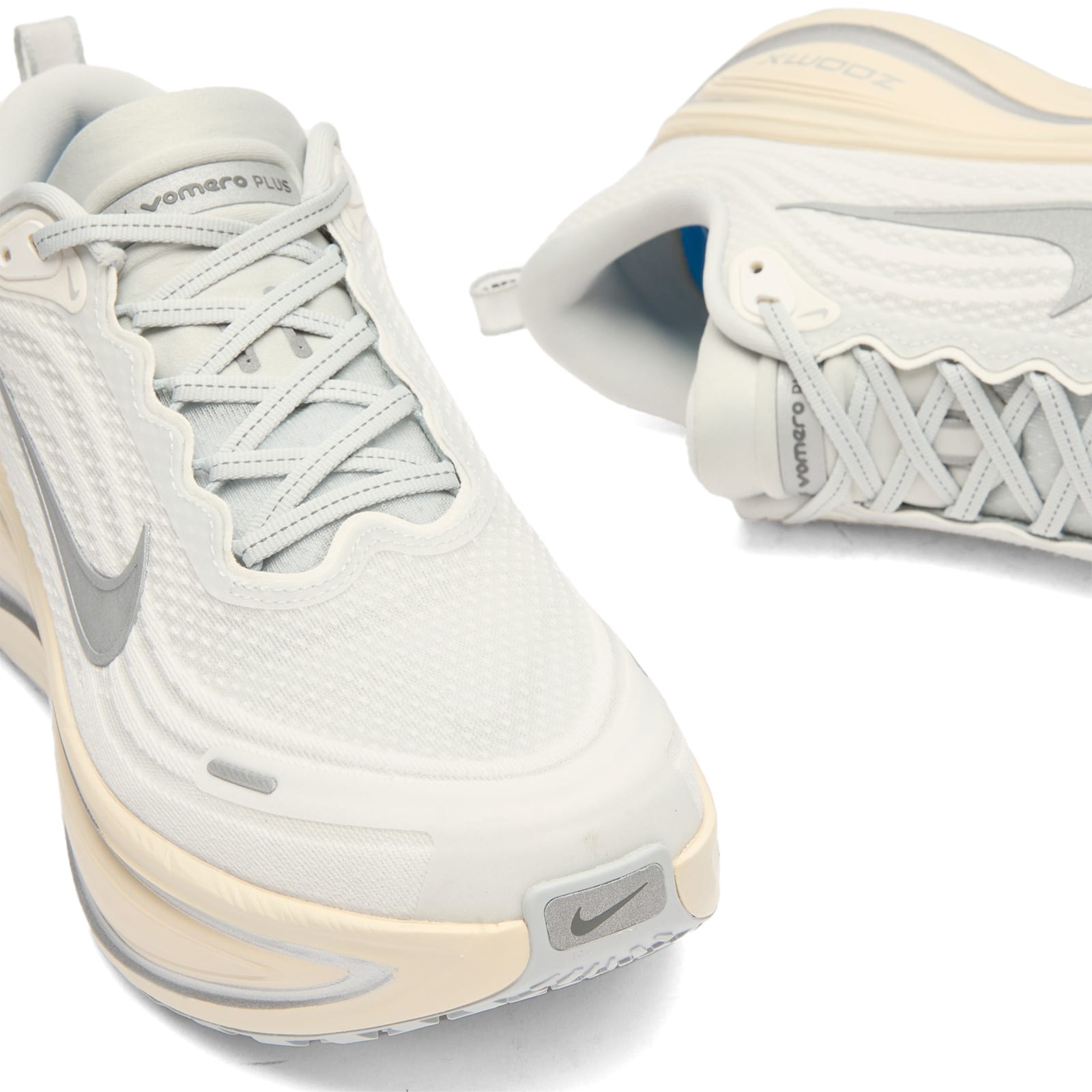 Men's Nike Vomero Plus Sneaker in Platinum Tint/Reflect Silver/Grey Fog