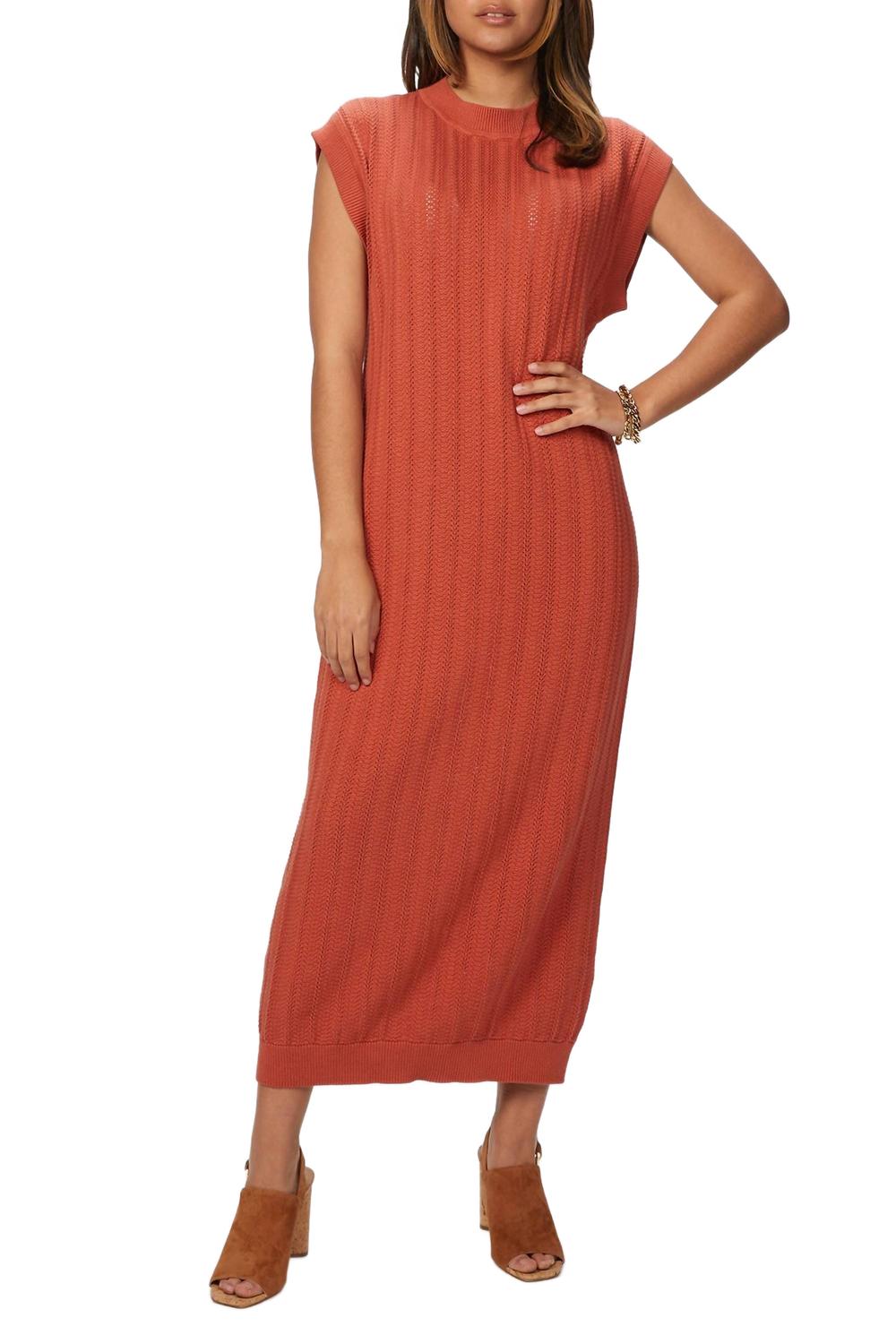 Sleeveless Lace Dress In Apricot Brandy