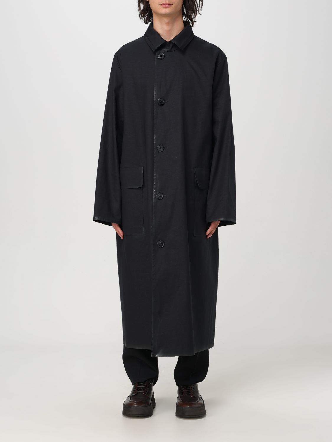 Coat Men color Black