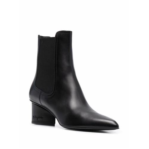 Logo-embossed heel Chelsea boots - Black