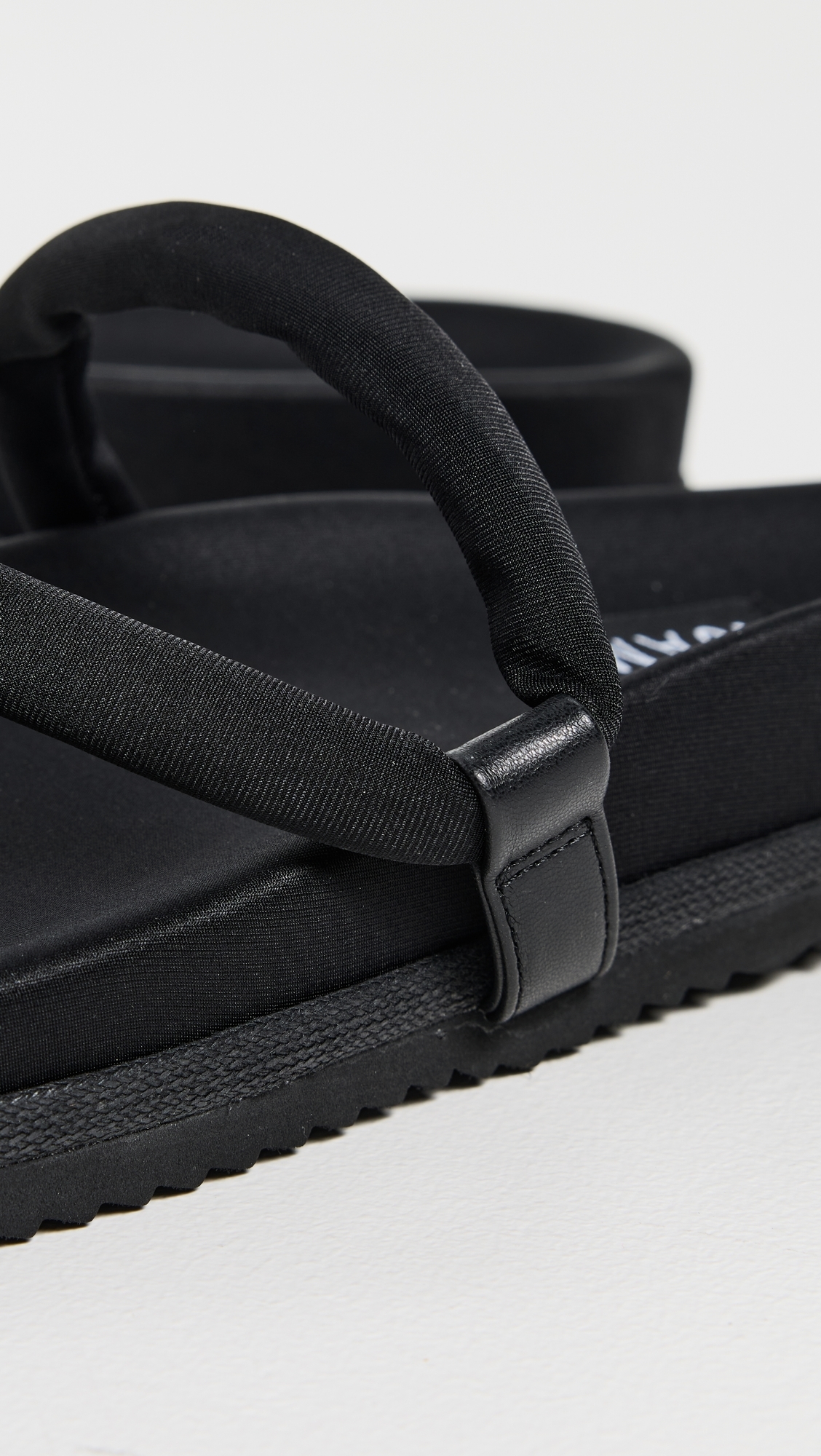 ROAM Whirl Slides Black