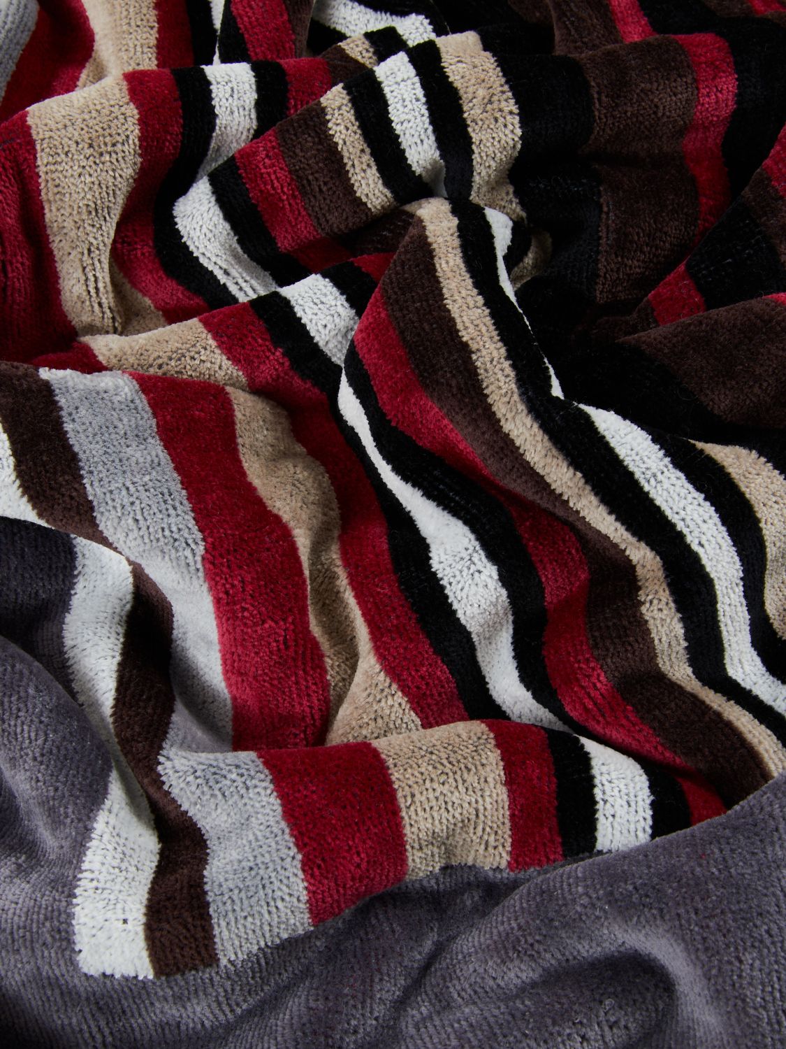 Bath And Beach Towels Lifestyle color Grey