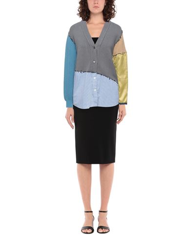 Woman Cardigan Lead