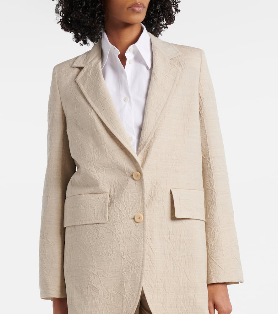 Single-breasted wool blazer