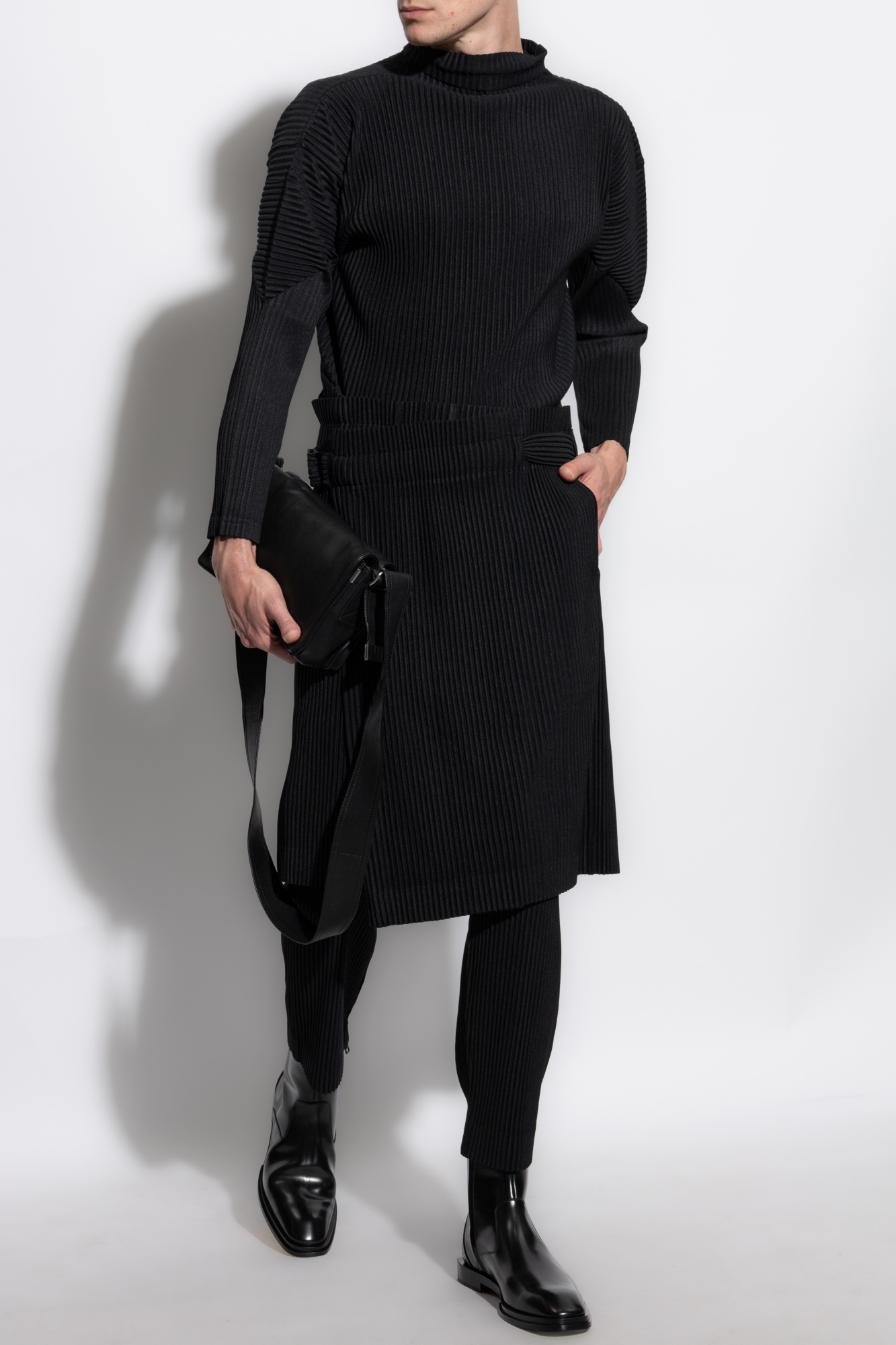 Pleated Turtleneck, Men's, Black
