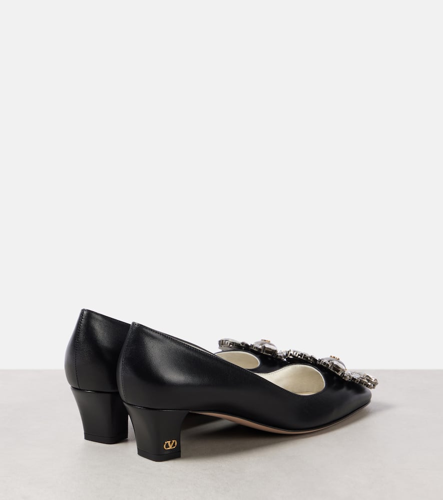 Valentino Garavani Embellished 45 leather pumps
