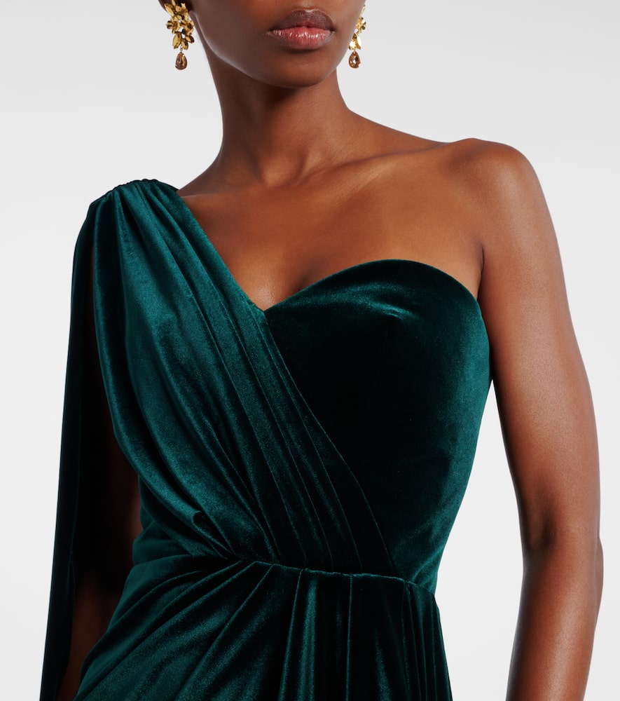One-shoulder velvet gown