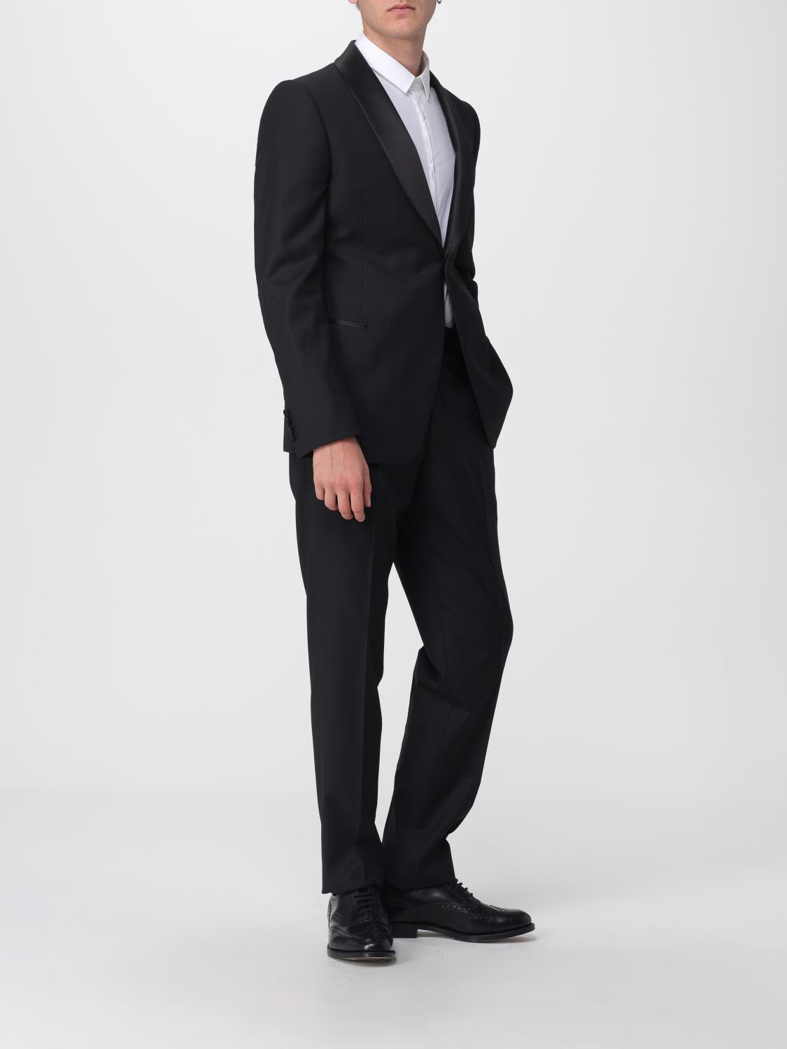 Suit Men color Blue