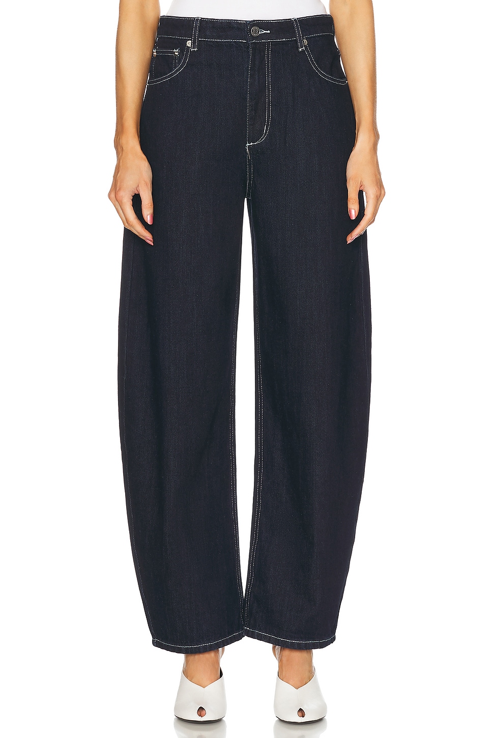 SEROYA Marbel Wide Leg Jeans in Blue. 28. Also