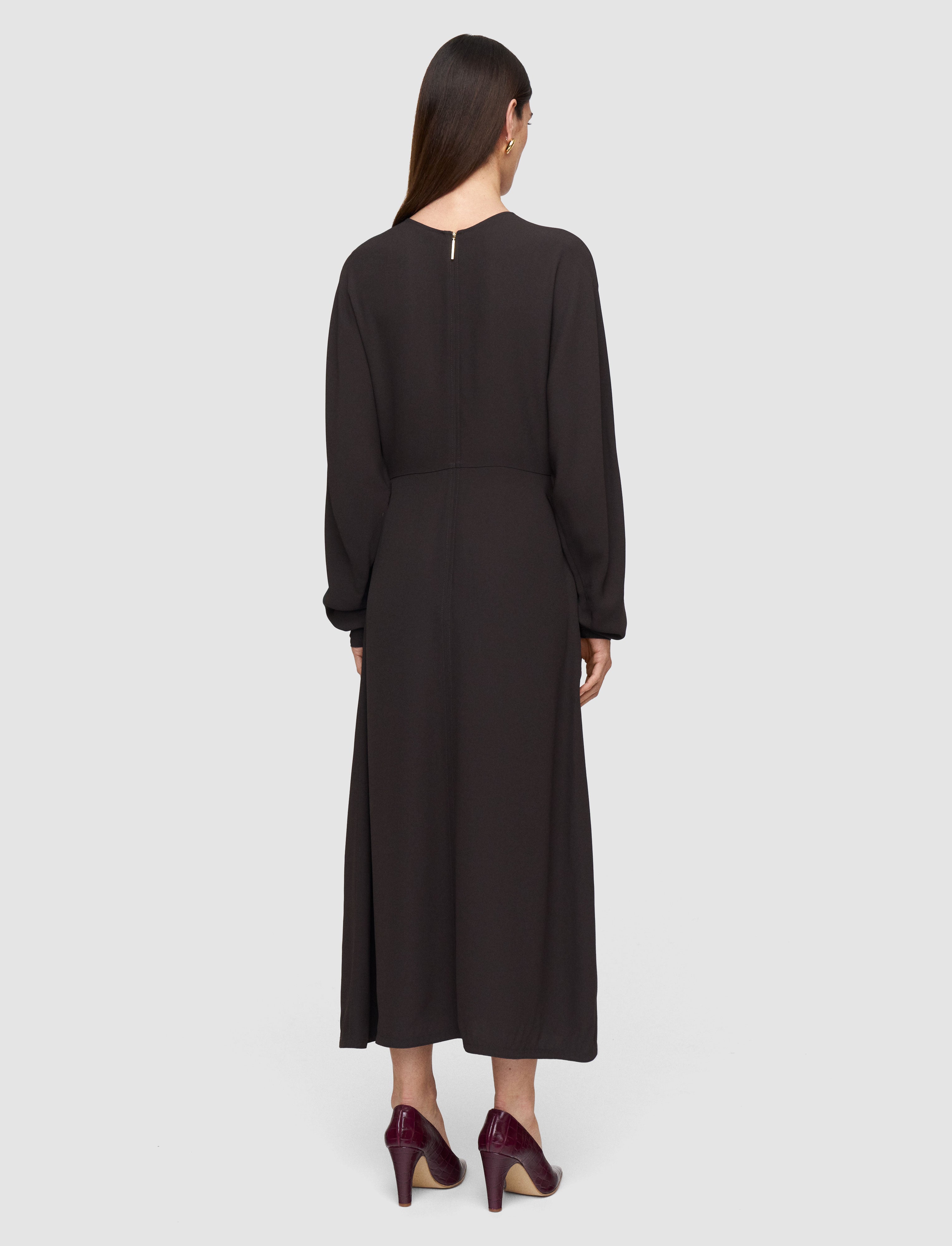 Hills Crepe Dress - Regular / 44