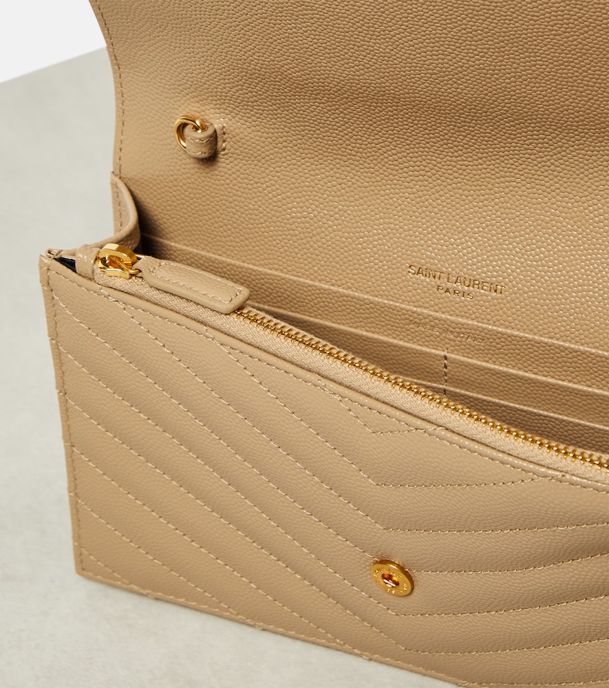 Cassandre leather wallet on chain