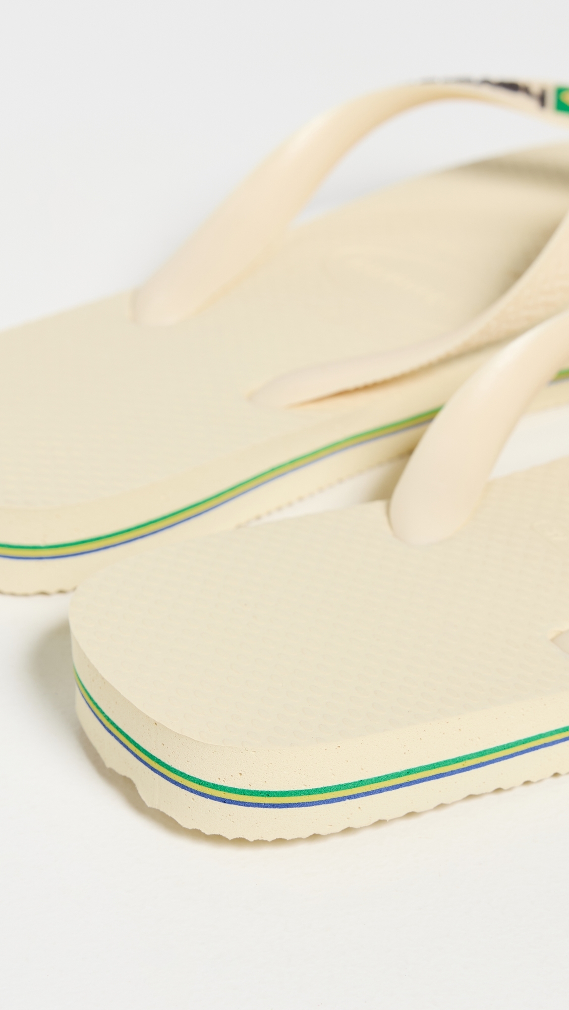 Havaianas Brazil Logo Flip Flops Buttercream 10