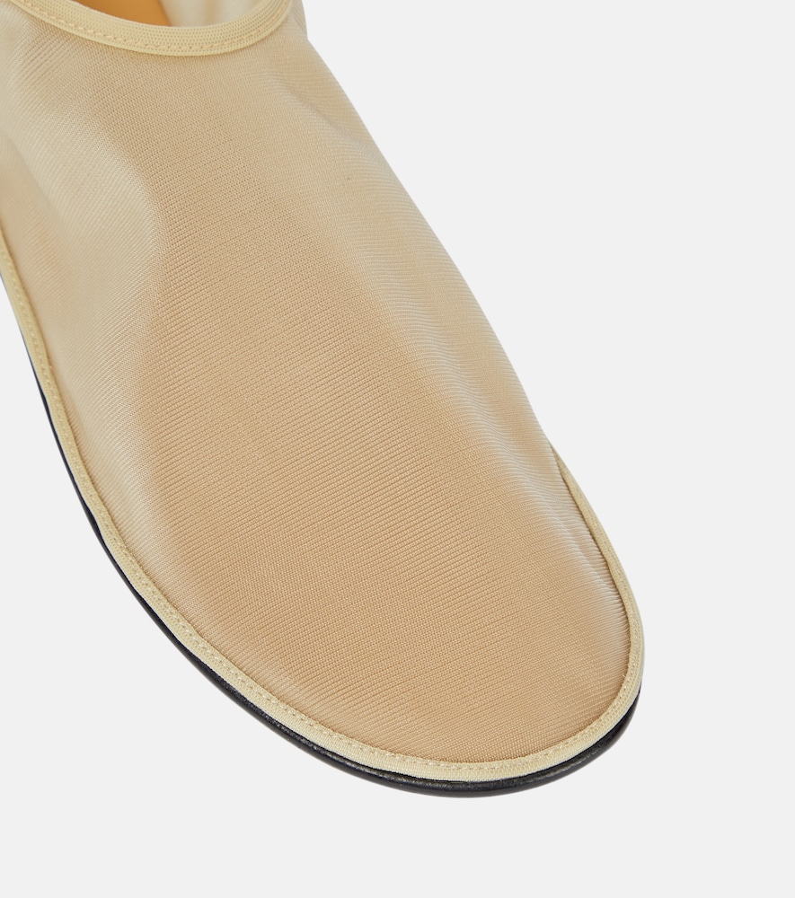 Mesh flats