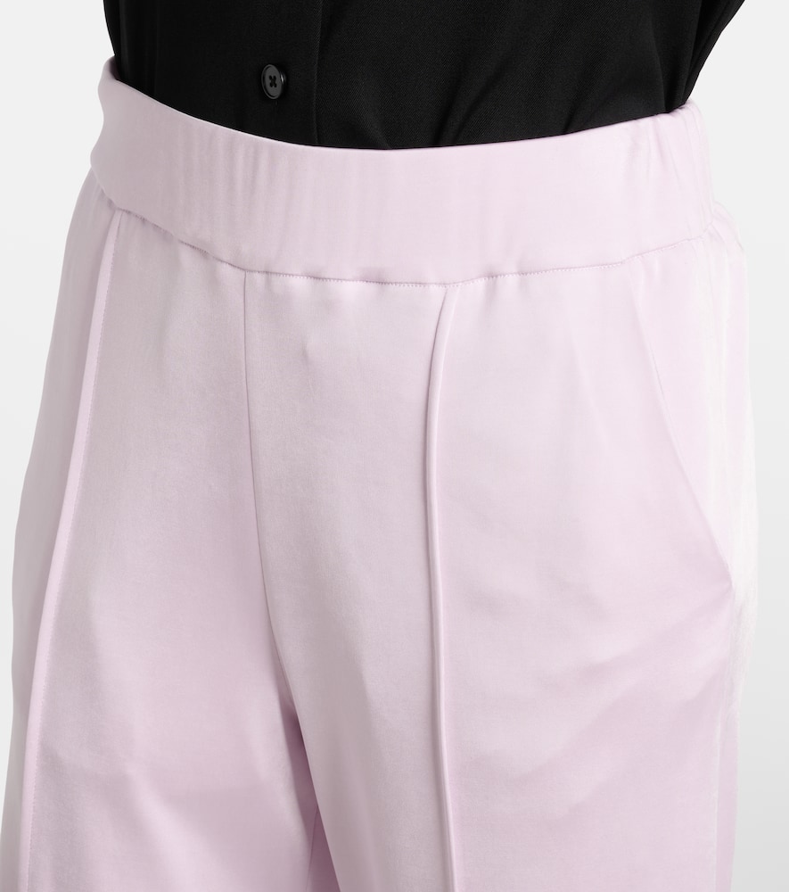 Wide-leg pants