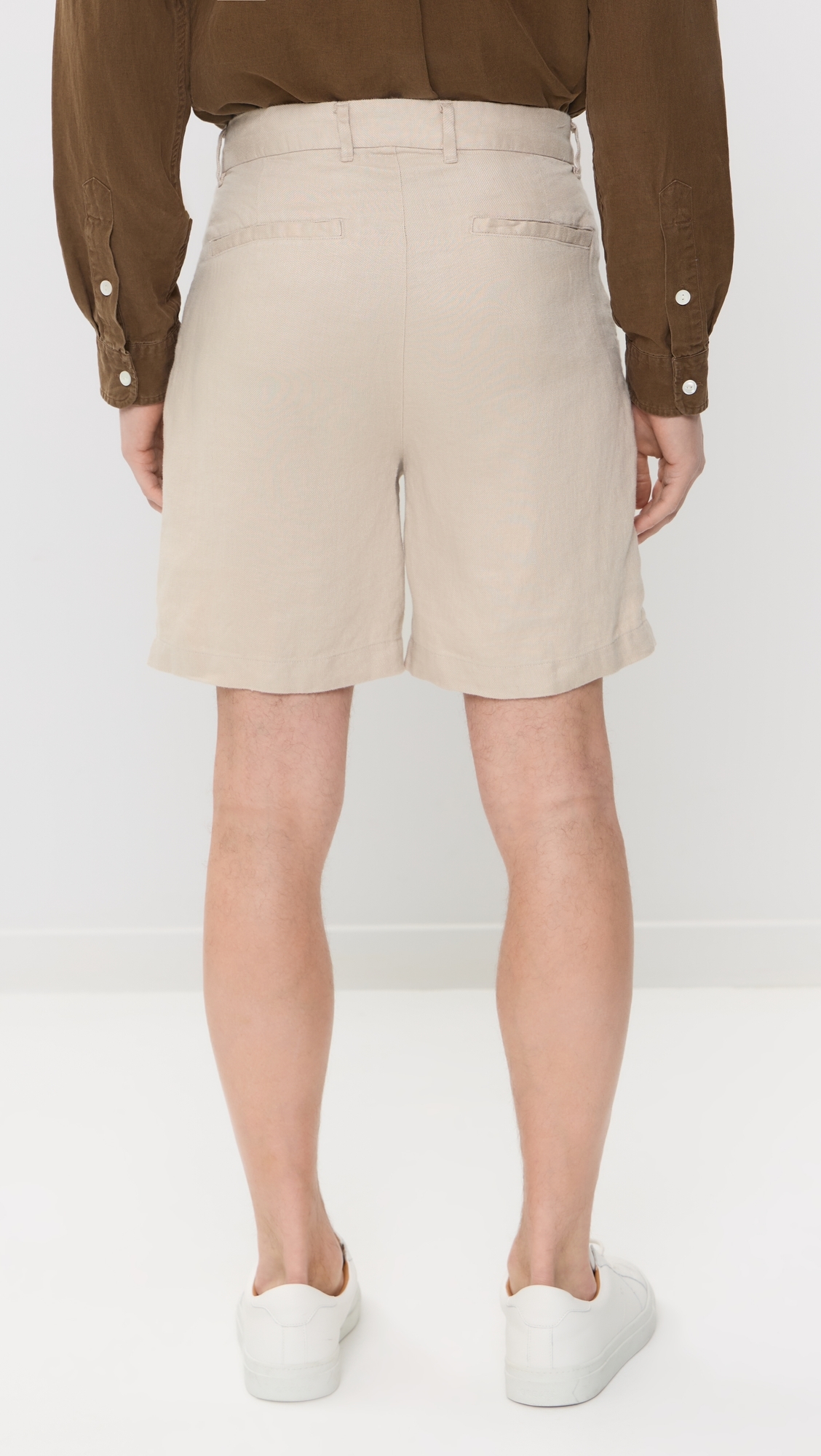 Pleated Linen Alta Shorts 6.75 Bone