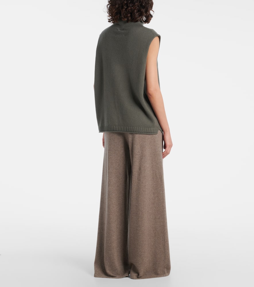 Knitted cashmere top