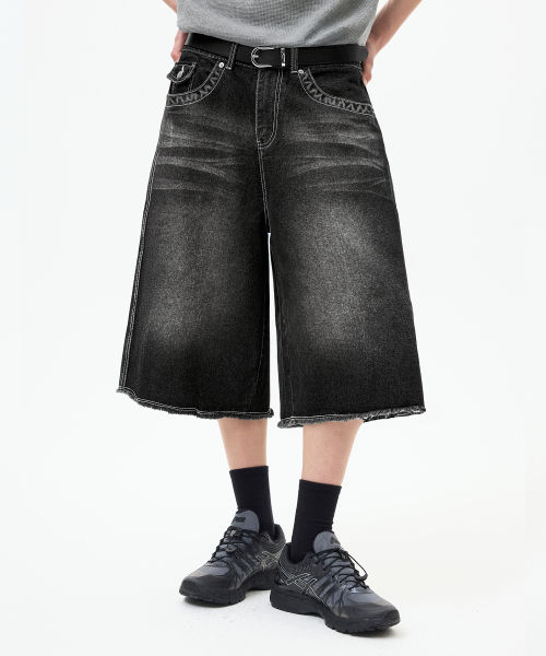 Rain Slub Two-tuck Bermuda Denim Shorts_INDIGO