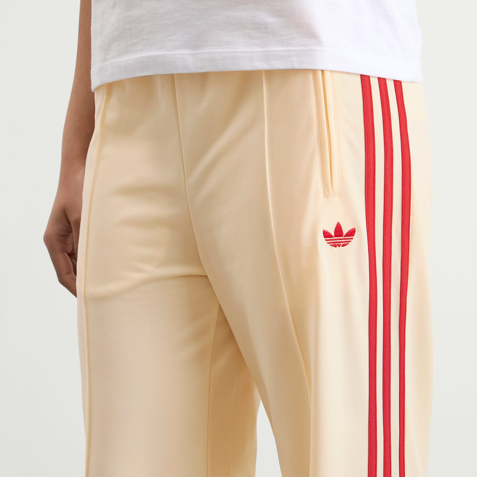 Women's Firebird Loose Track Pant Warm Vanilla/Team Victory Red