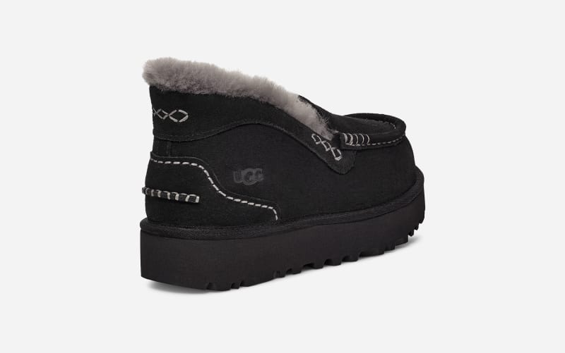 ® Women's Ansley Parc Sheepskin Shoes in Black