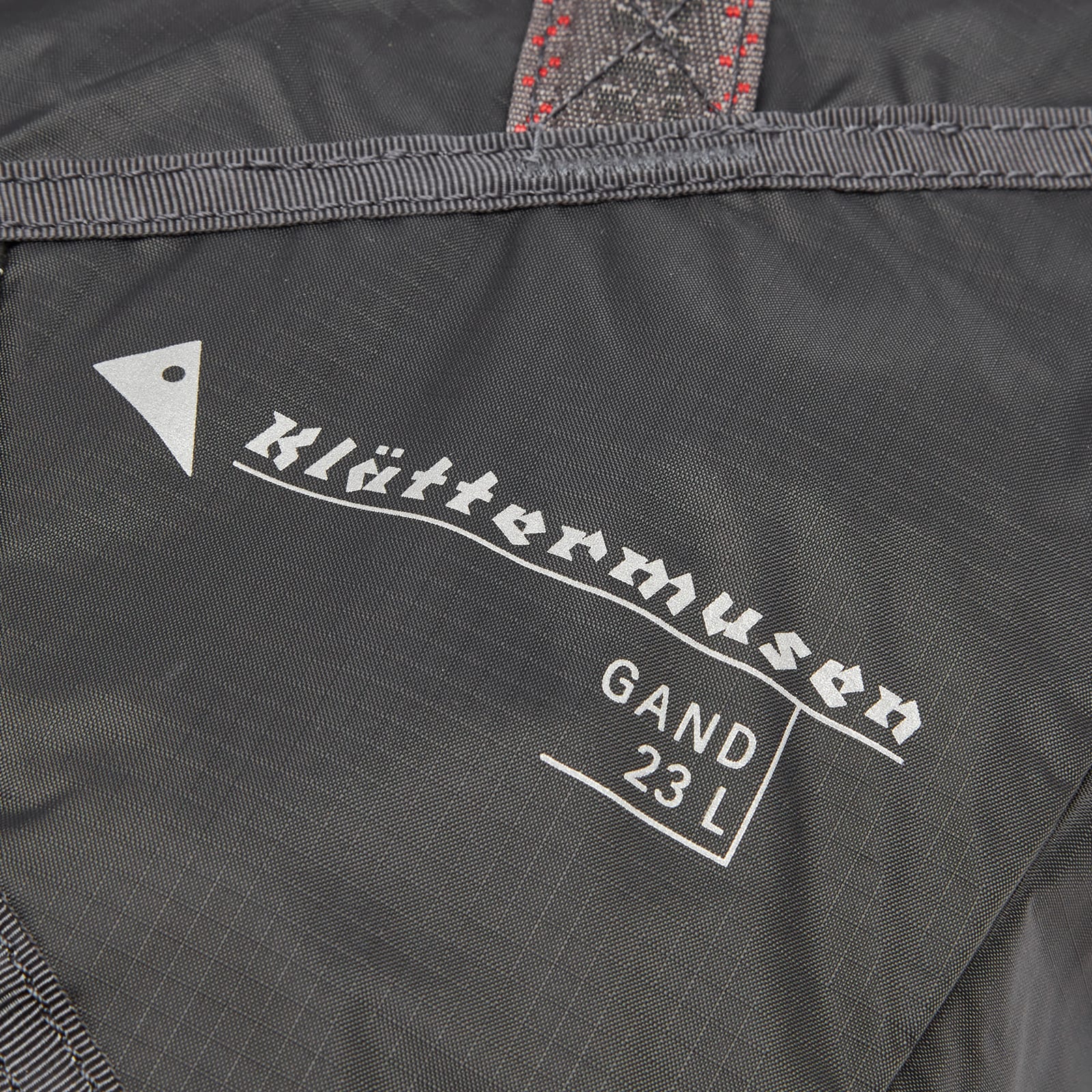 Klättermusen Gand Bag 23L in Raven 