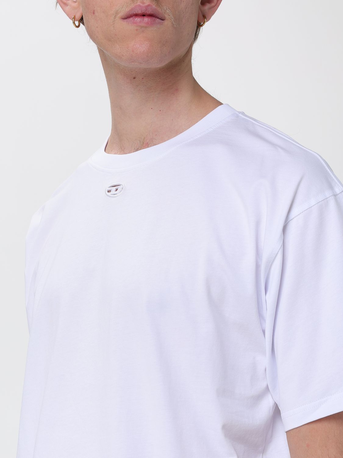 T-Shirt Men color White