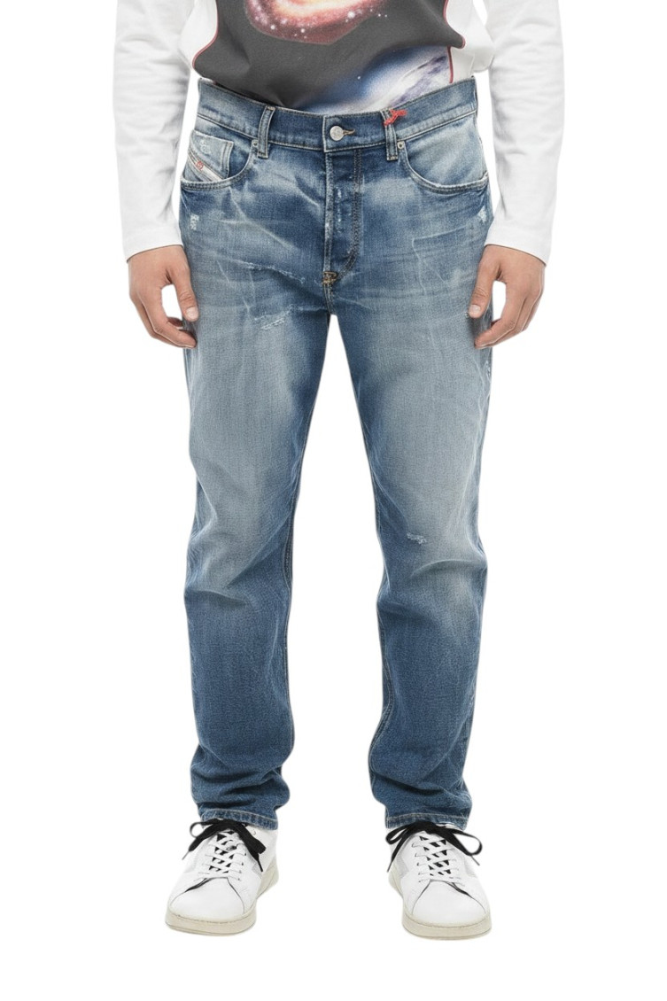 D-Fining tapered jeans
