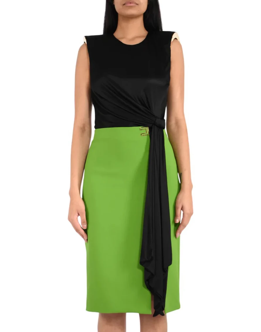 Black Solid Round Neck Top