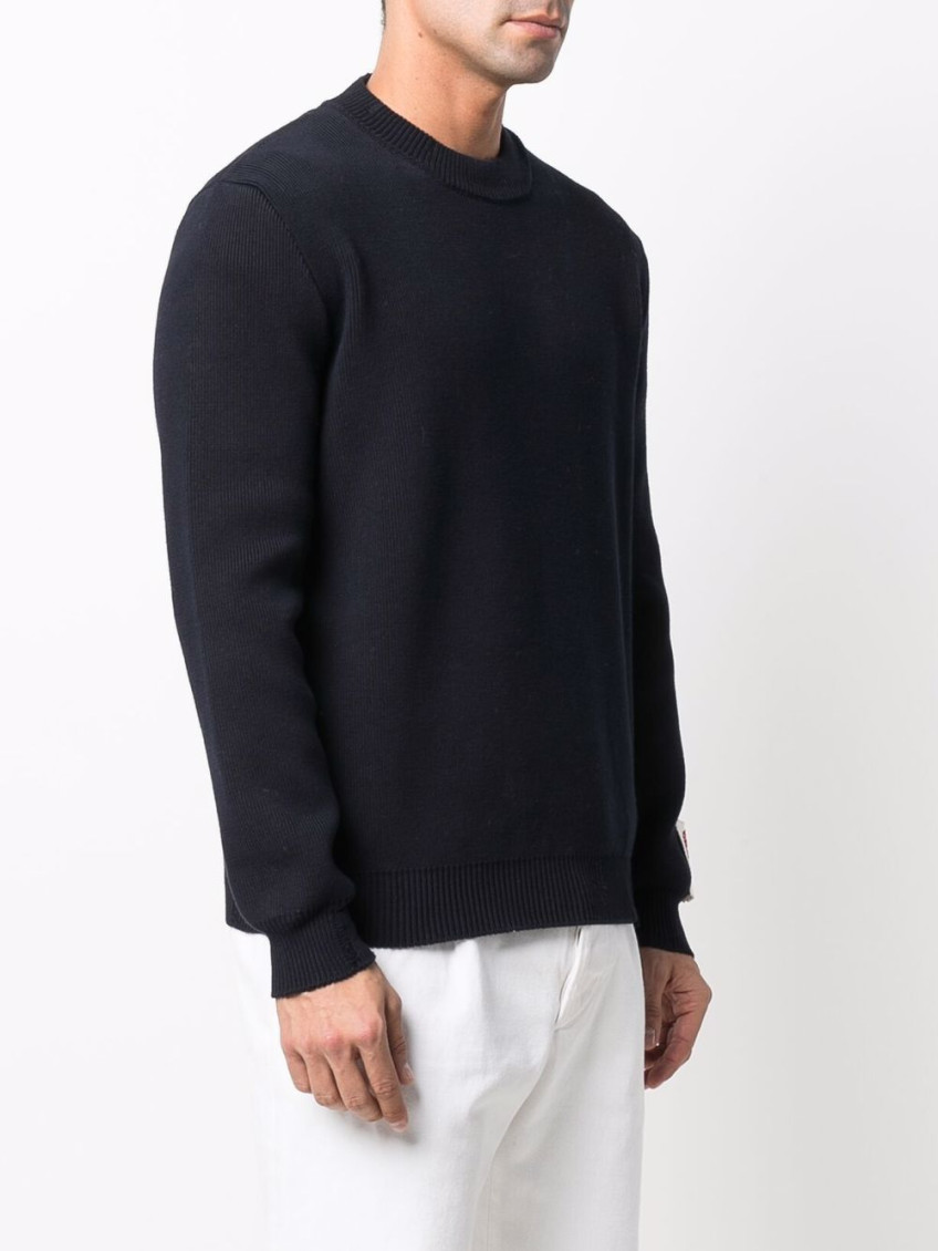 Distressed crew neck sweatshirt