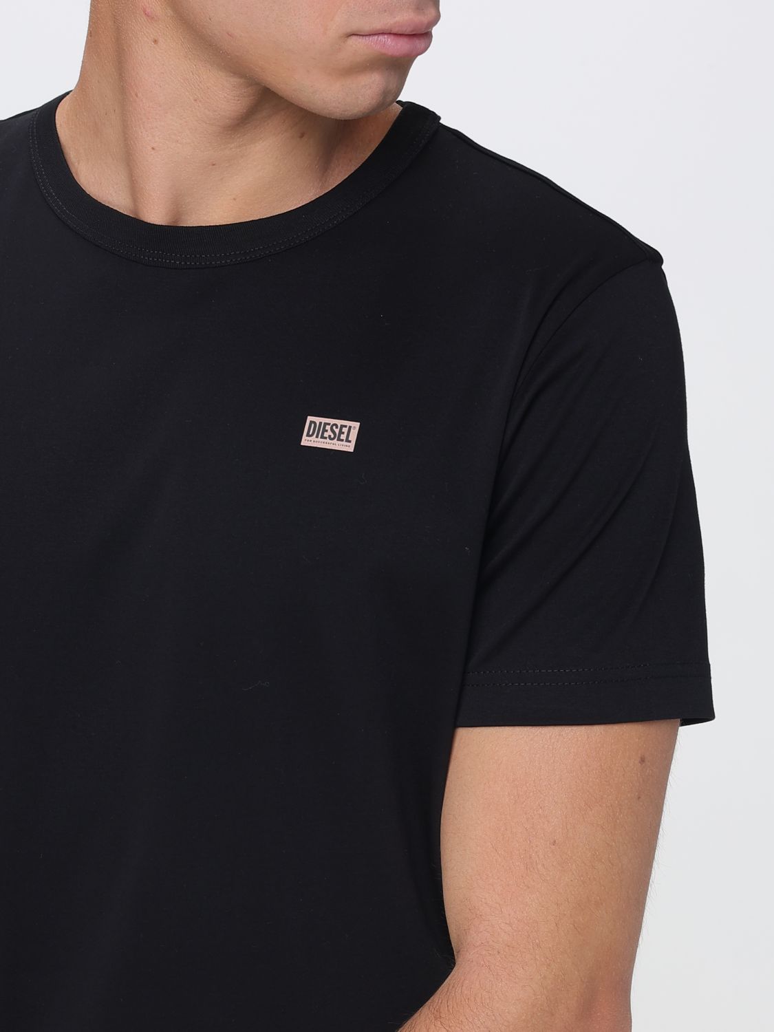 T-Shirt Men color Black
