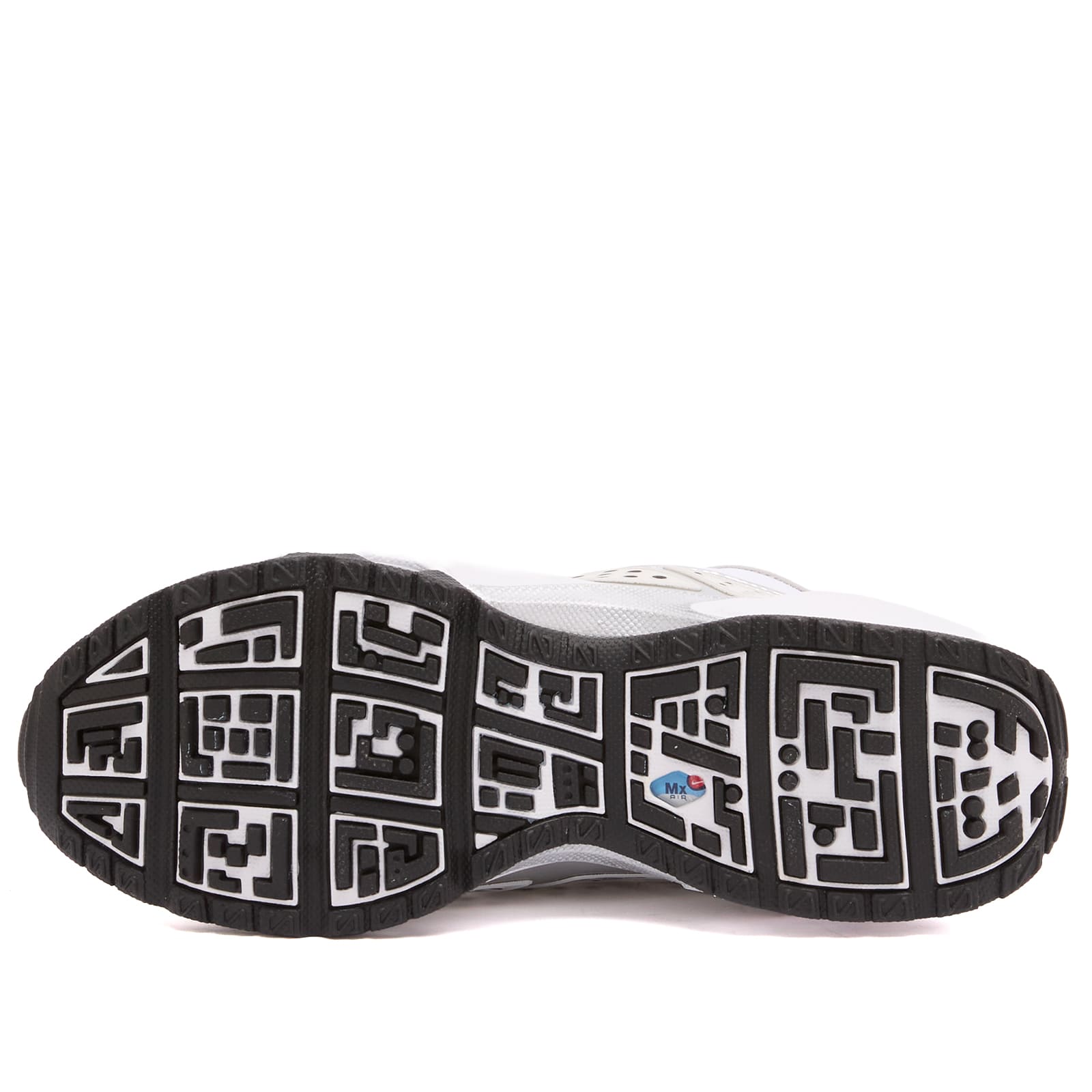 Women s Air Max SNDR Sneakers White / Black / Metallic Silver