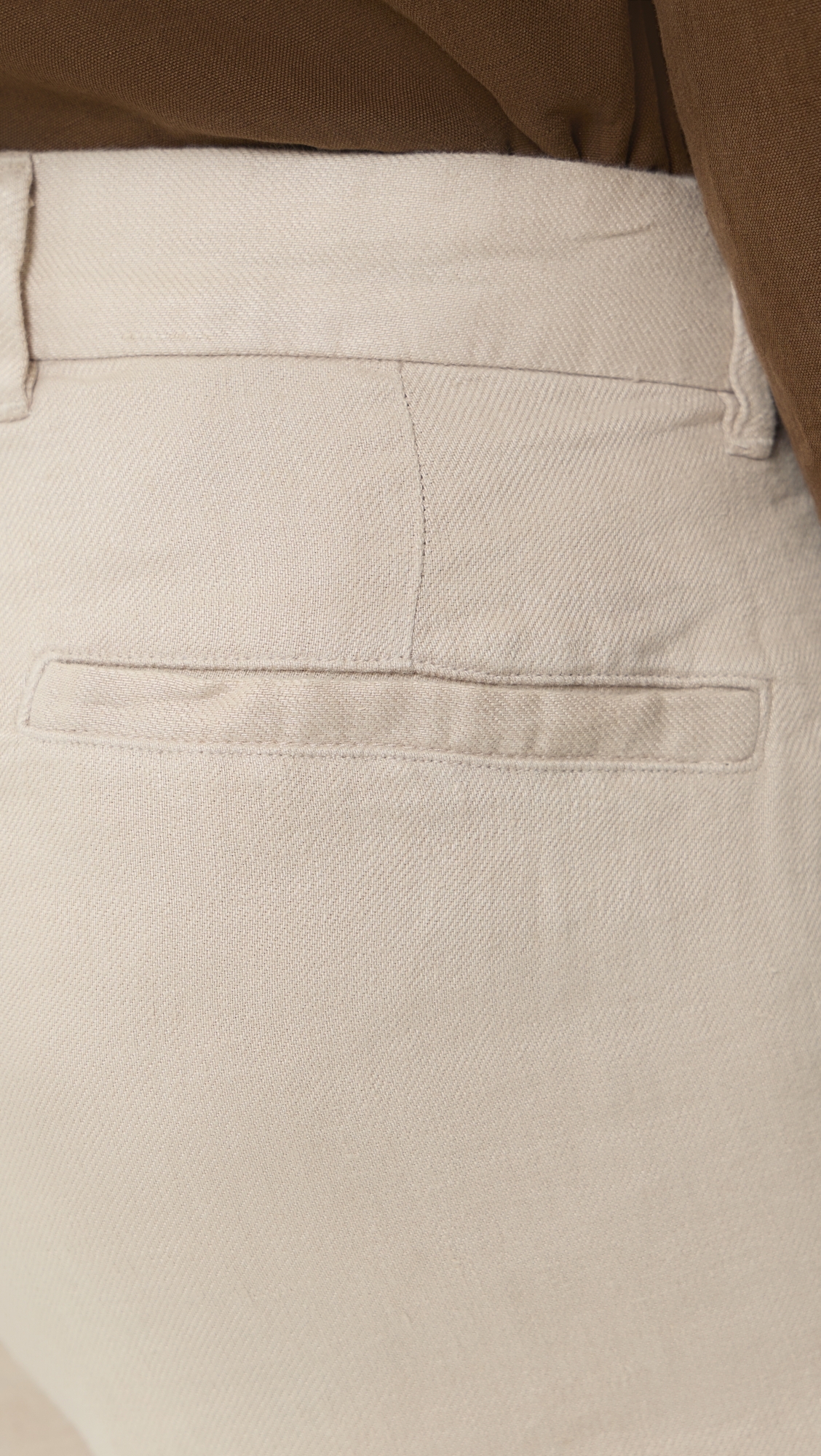 Pleated Linen Alta Shorts 6.75 Bone