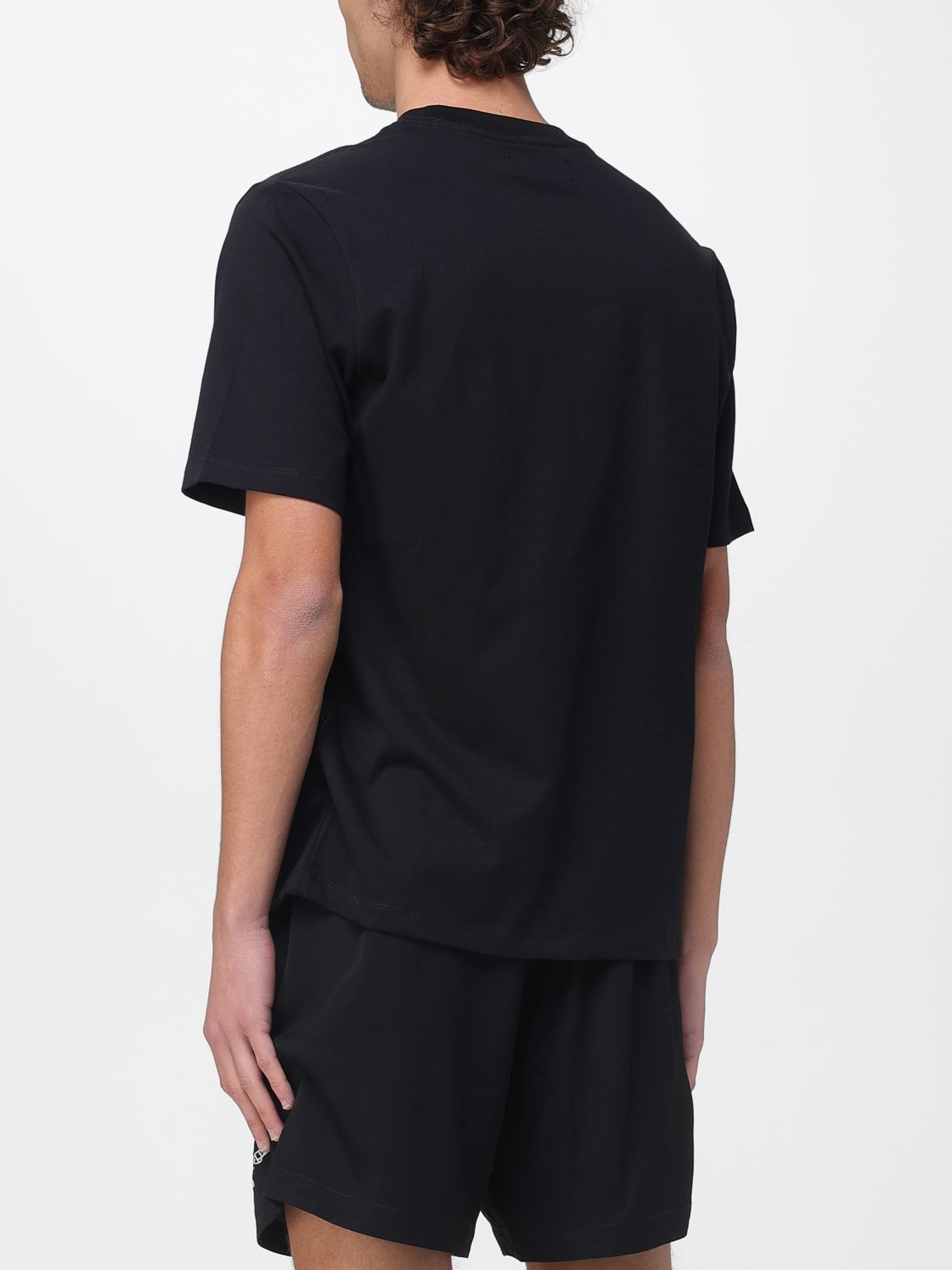 T-Shirt Men color Black
