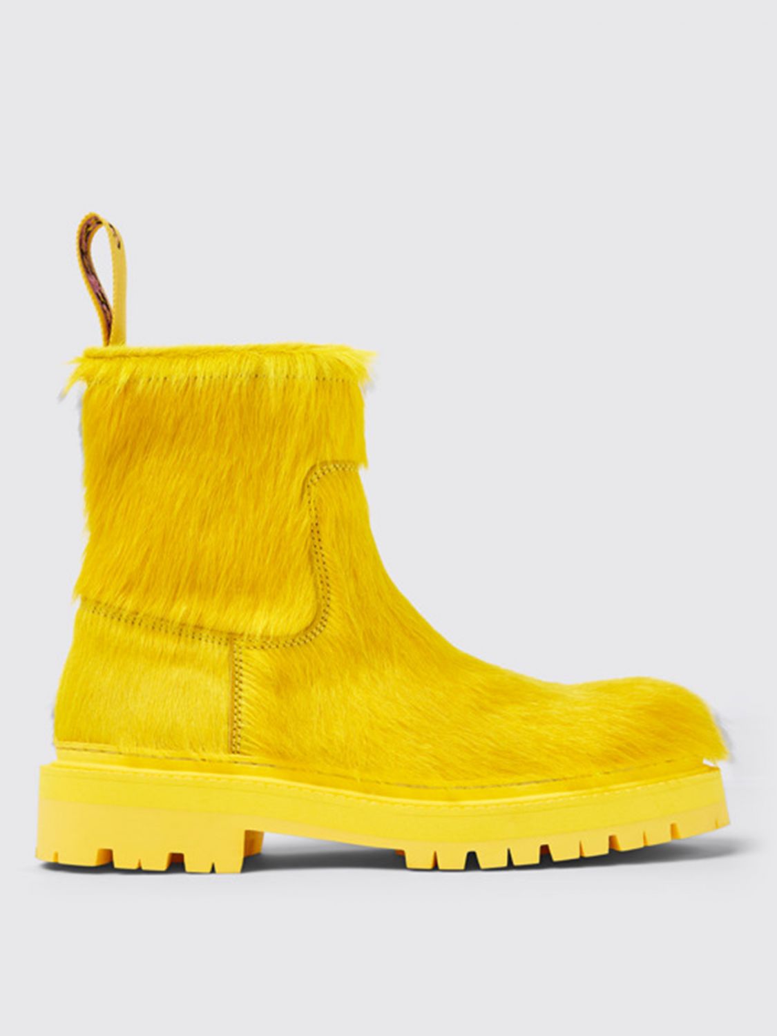 Boots Men color Yellow