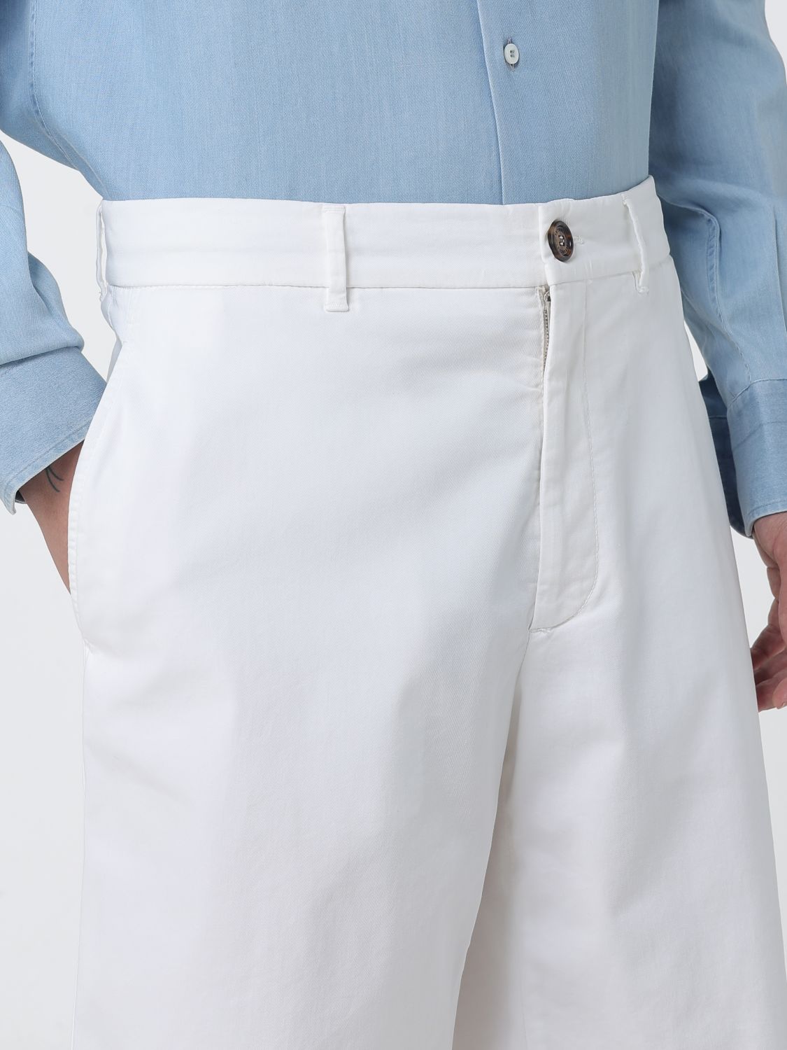 Mid-rise cotton chino shorts - Neutrals