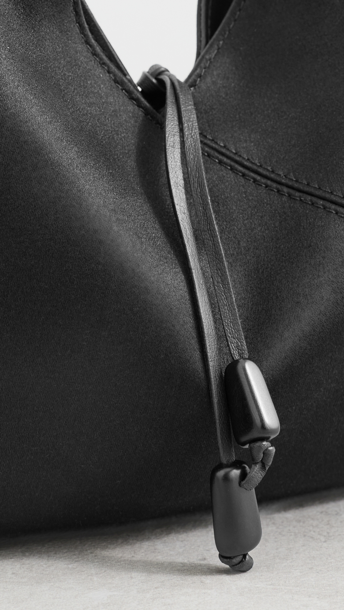 Medium Origami Bag Black One Size
