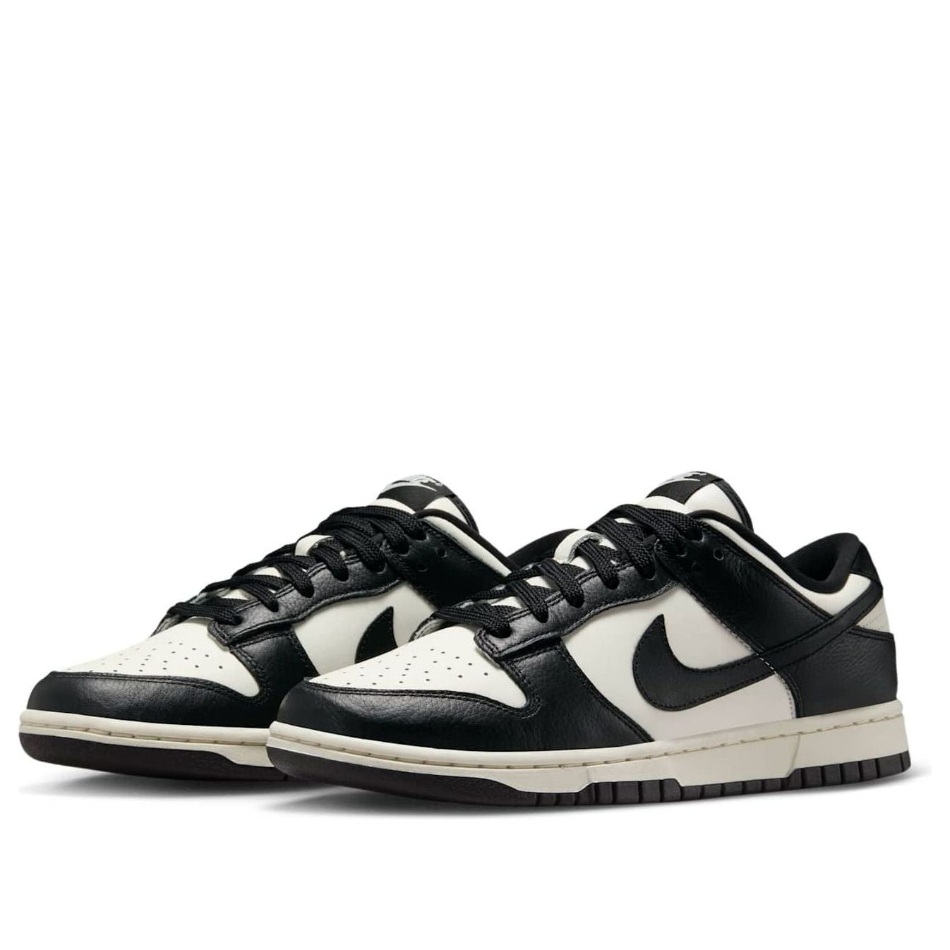 (WMNS) Dunk Low SE 'Panda Cherry Charm'