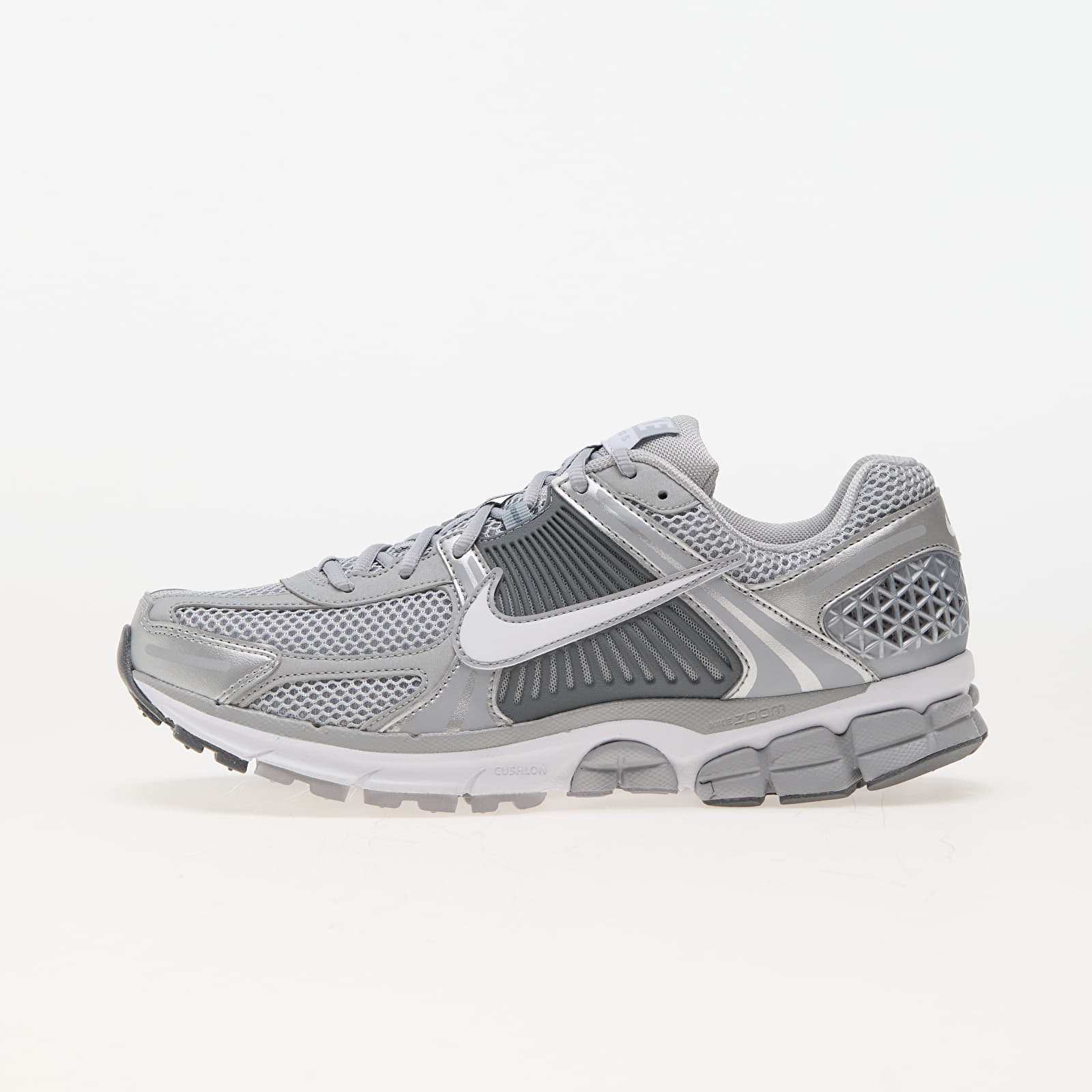 Zoom Vomero 5 Sneaker in Wolf Grey/White, Size UK 7