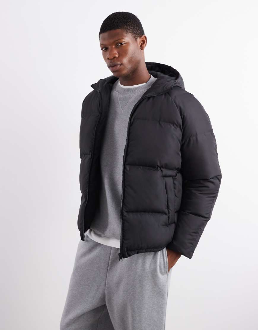 Puffer jacket in black