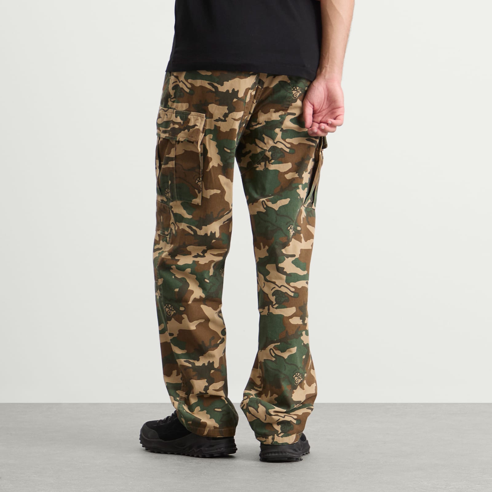 Men's Running Dog Camo Cargo Pant