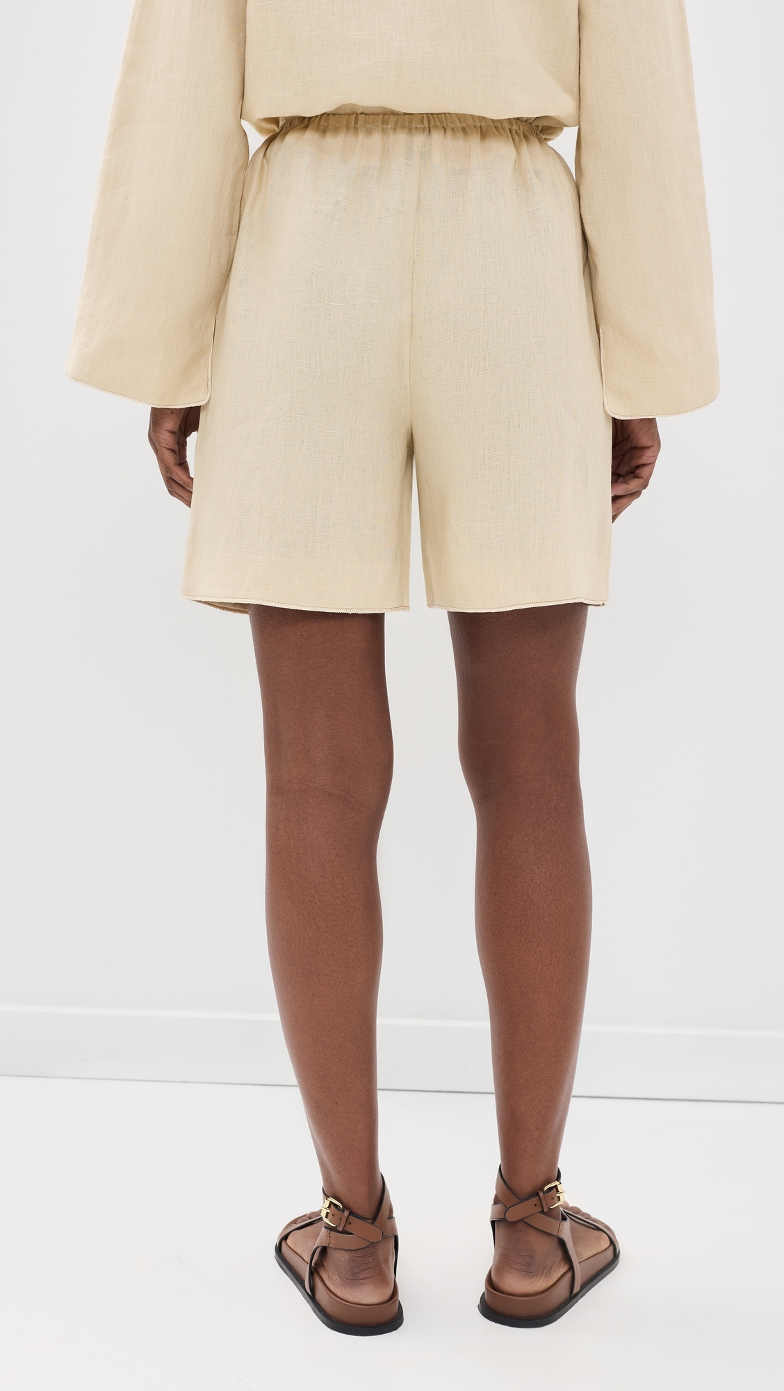 Lucia Shorts Biscotti