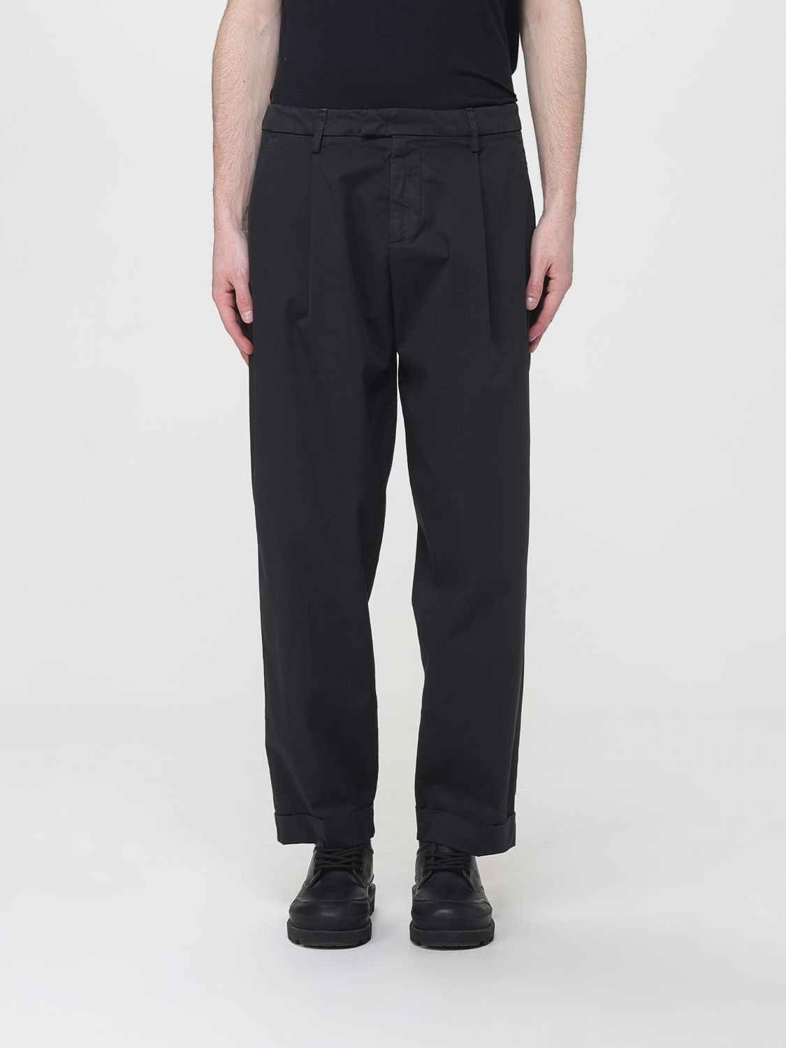 Pants Men color Black