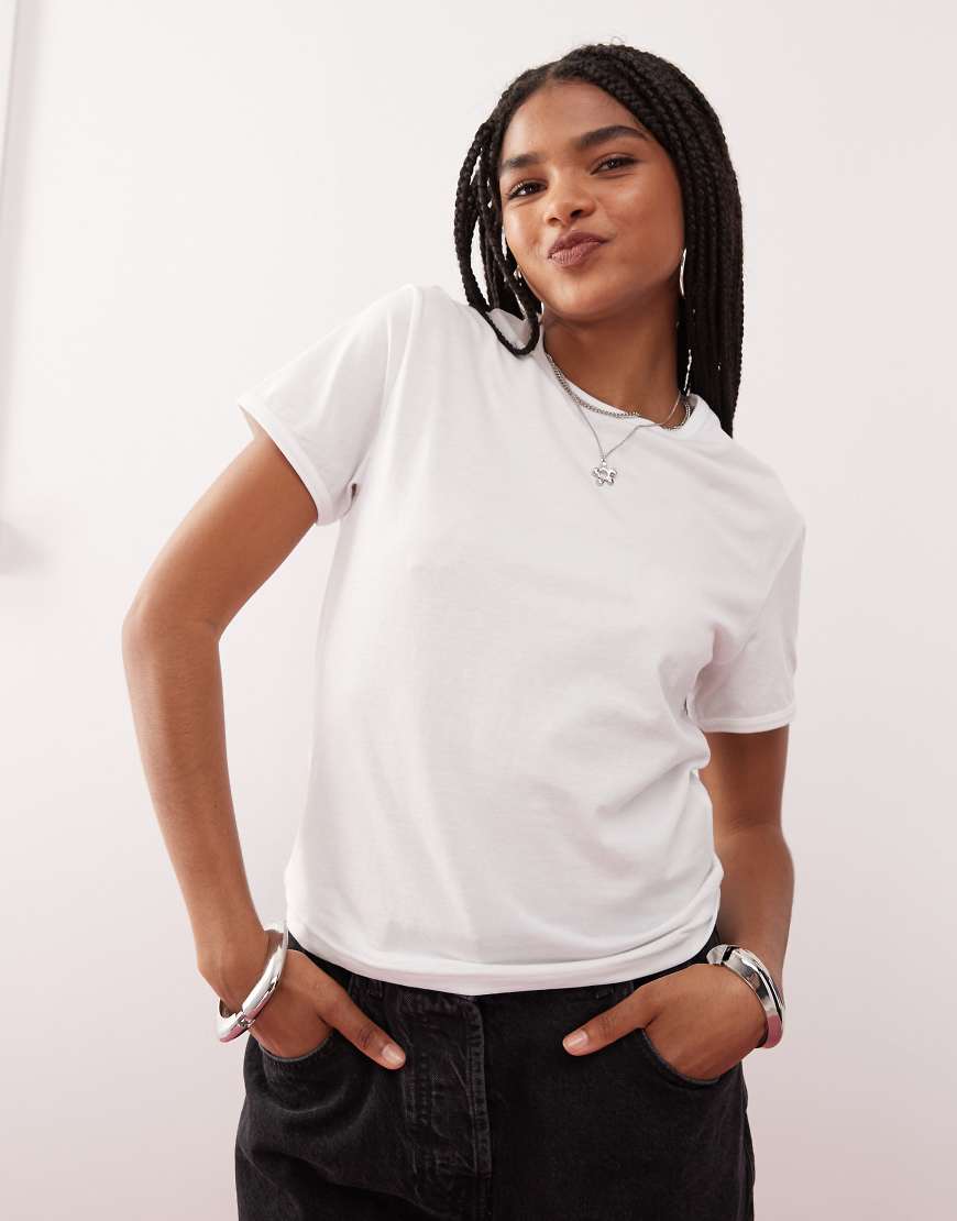 T-shirt with bound seams in white