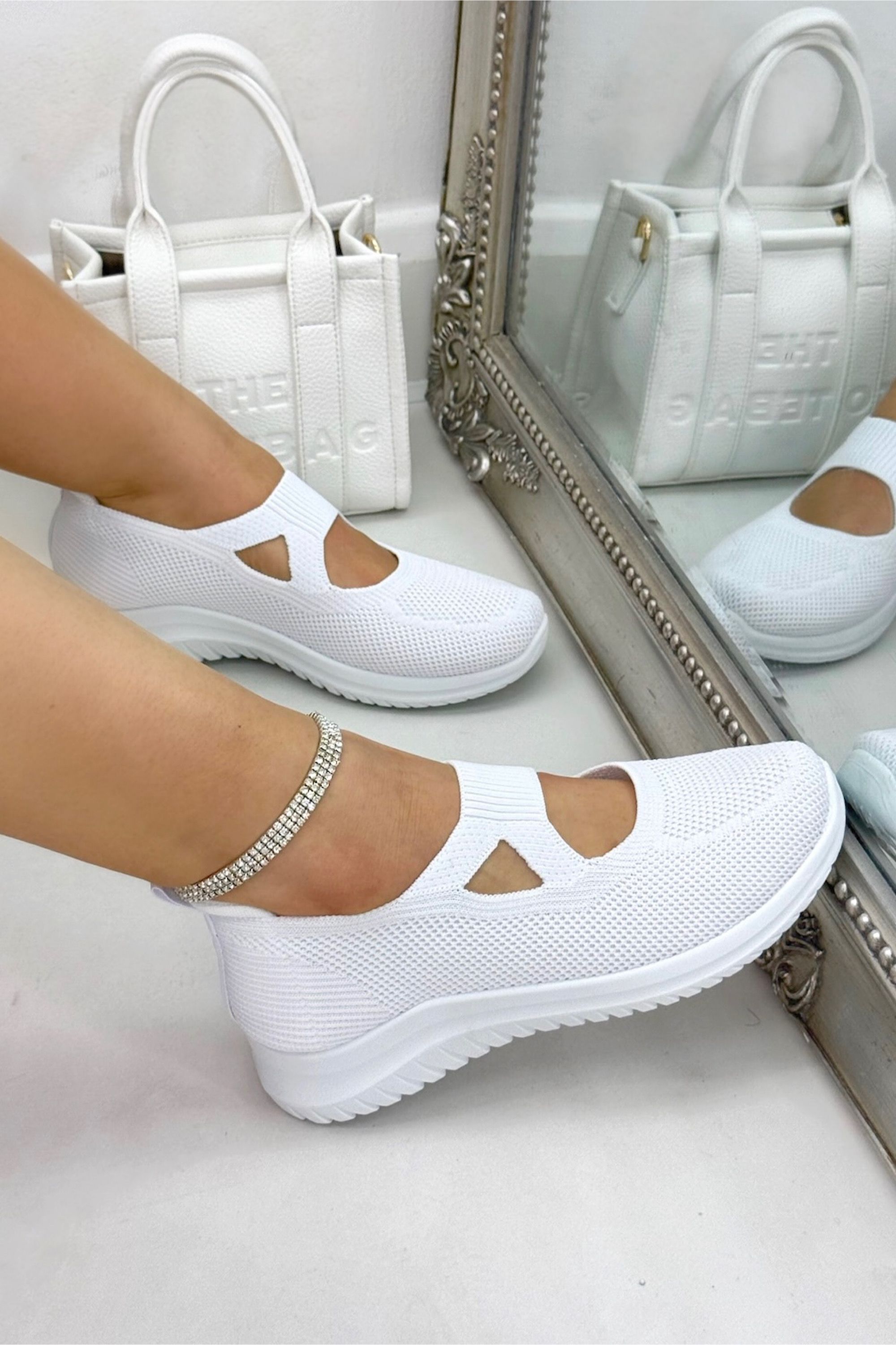 Love Lemonade Women's Comfort Knit Elastic AirWeave Trainers in White